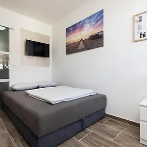  Apartman Pinetree -